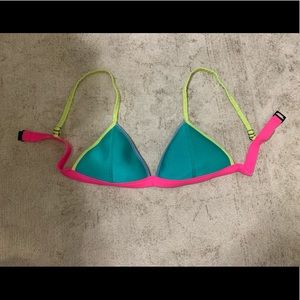 Triangl swimsuit top